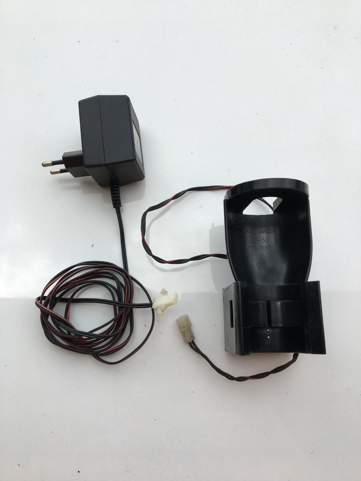 MagLite Support Chargeur Mag Charger V2 - Accessoire Pour Torche LED RL4019