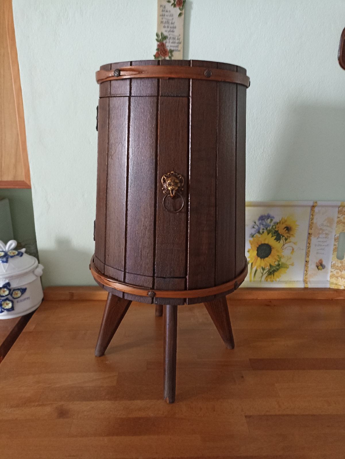 Namizni Mini Bar