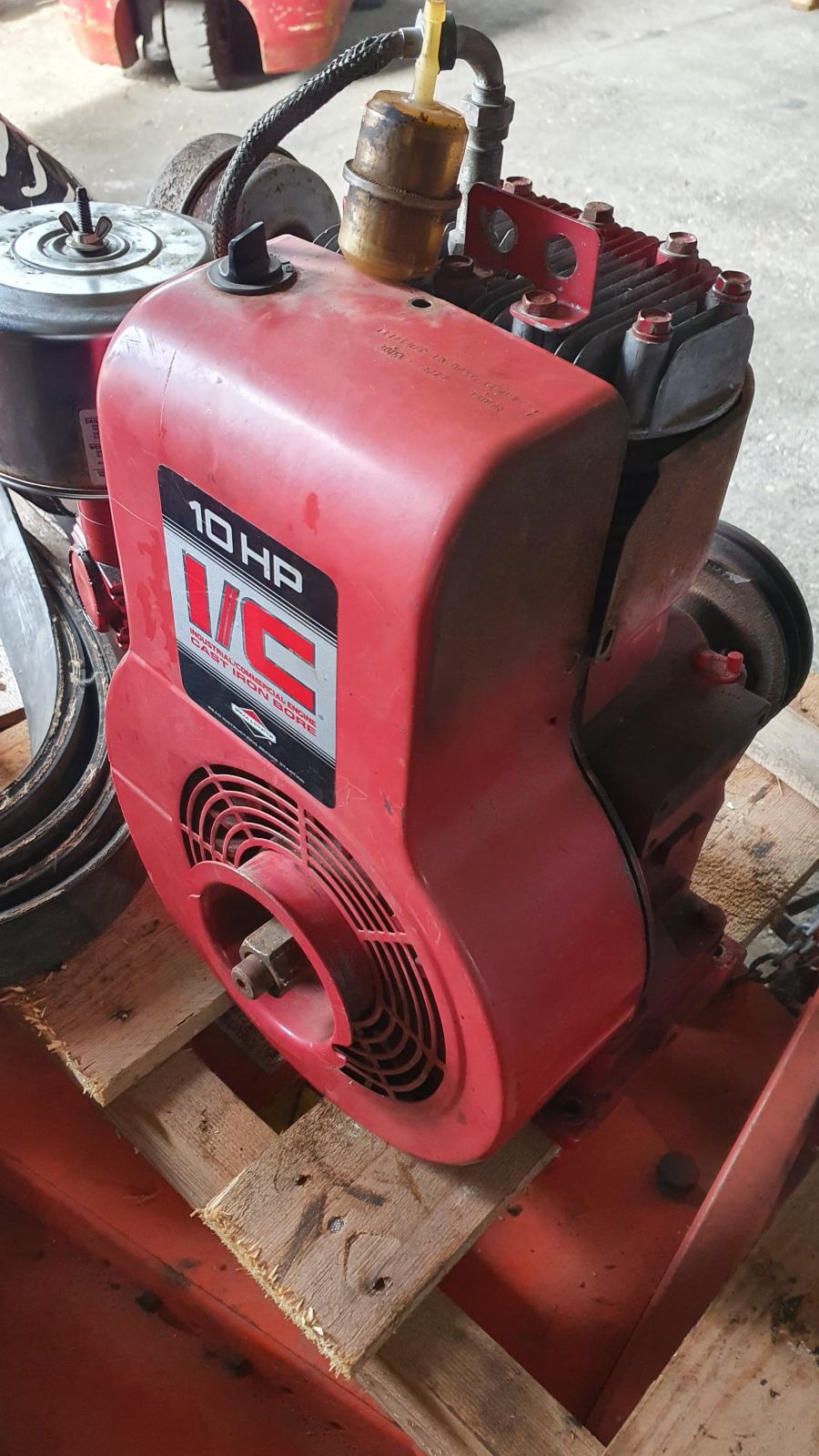 Briggs and Stratton 243431-2520-01 NADOMESTNI MOTOR 10HP