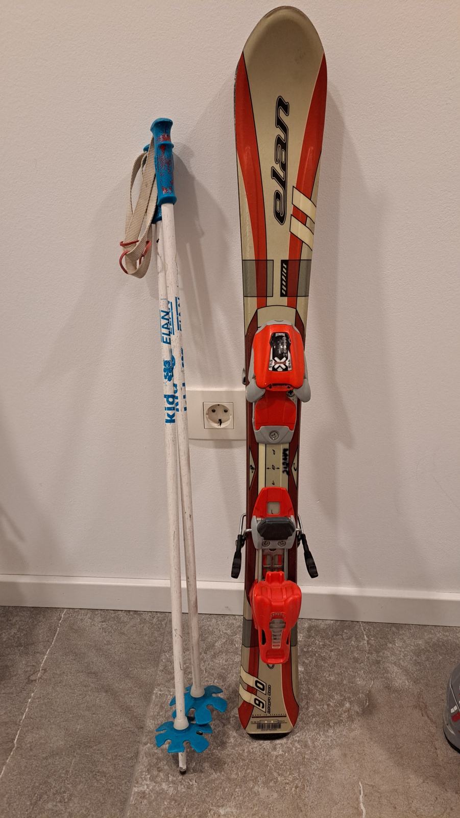 Elan smuči 90cm + palice