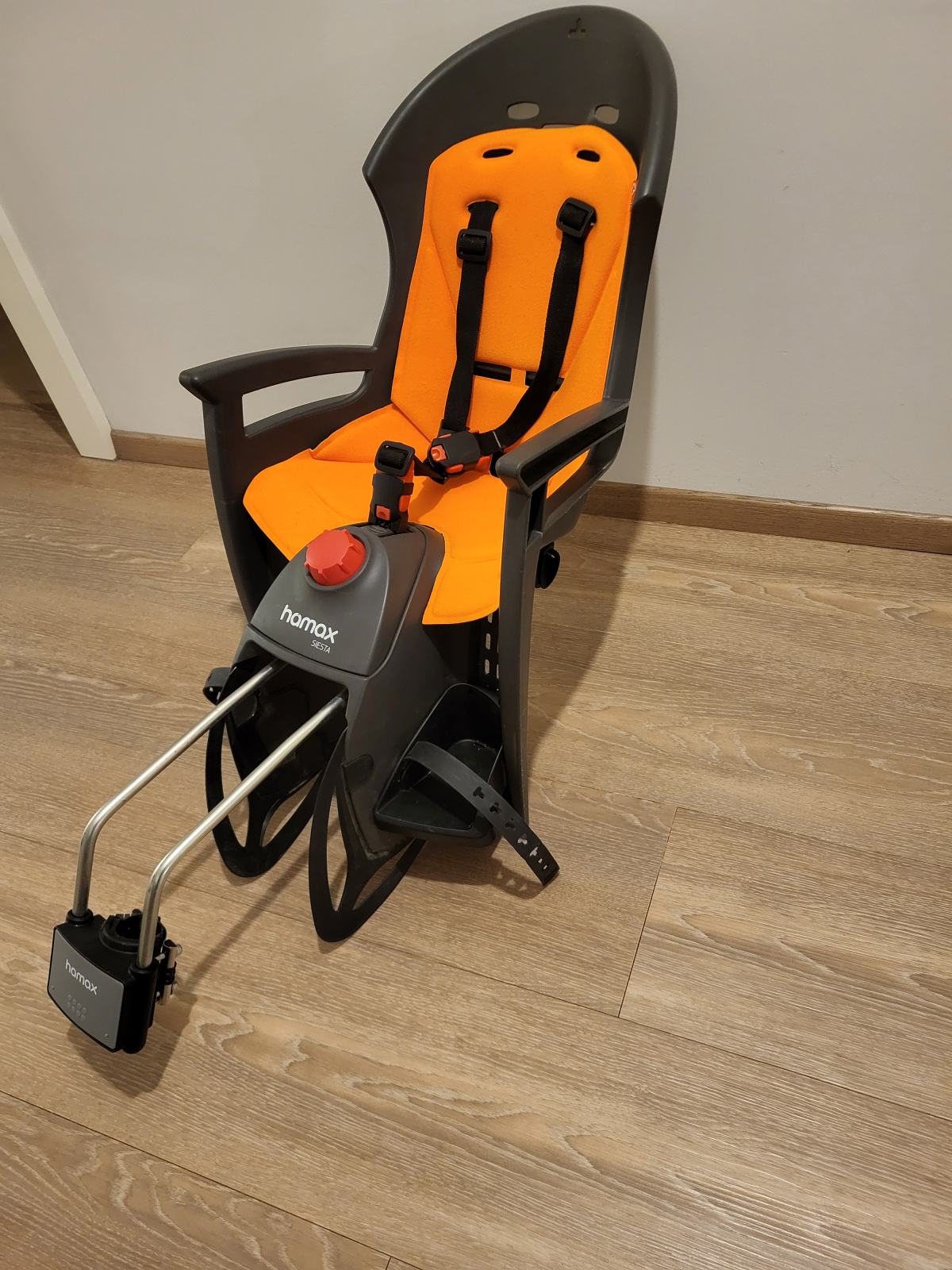 Siège Enfant Vélo Hamax Siesta Hamax Siesta Siège Enfant Vélo Avec Support Verrouillable Gris - Rembourrage Noir 2024 - Confort Optimal Dès 9 Mois