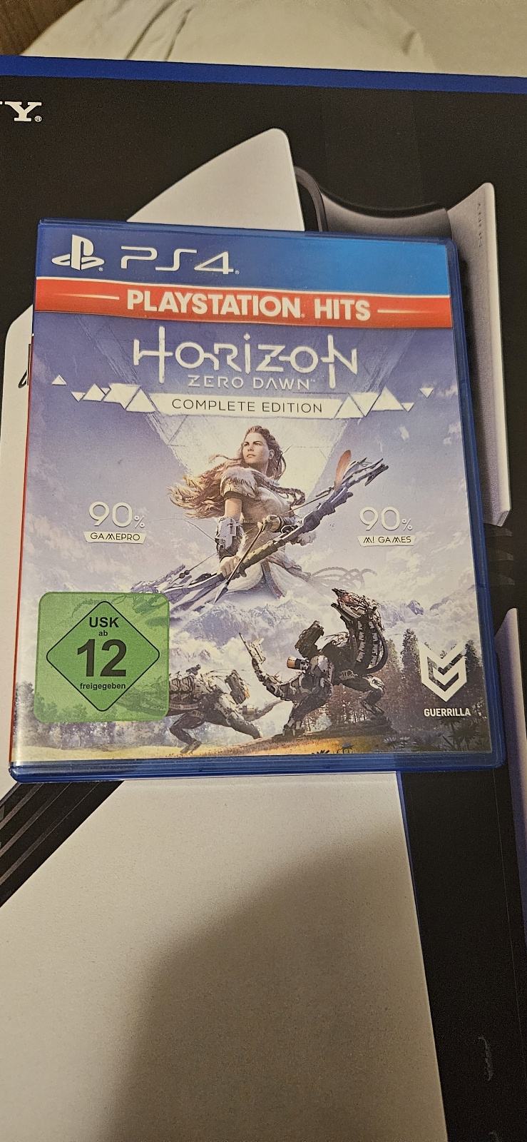 Horizon Zero Dawn - Complete Edition For PS4 (Game + Frozen Wilds Expansion + Bonuses)
