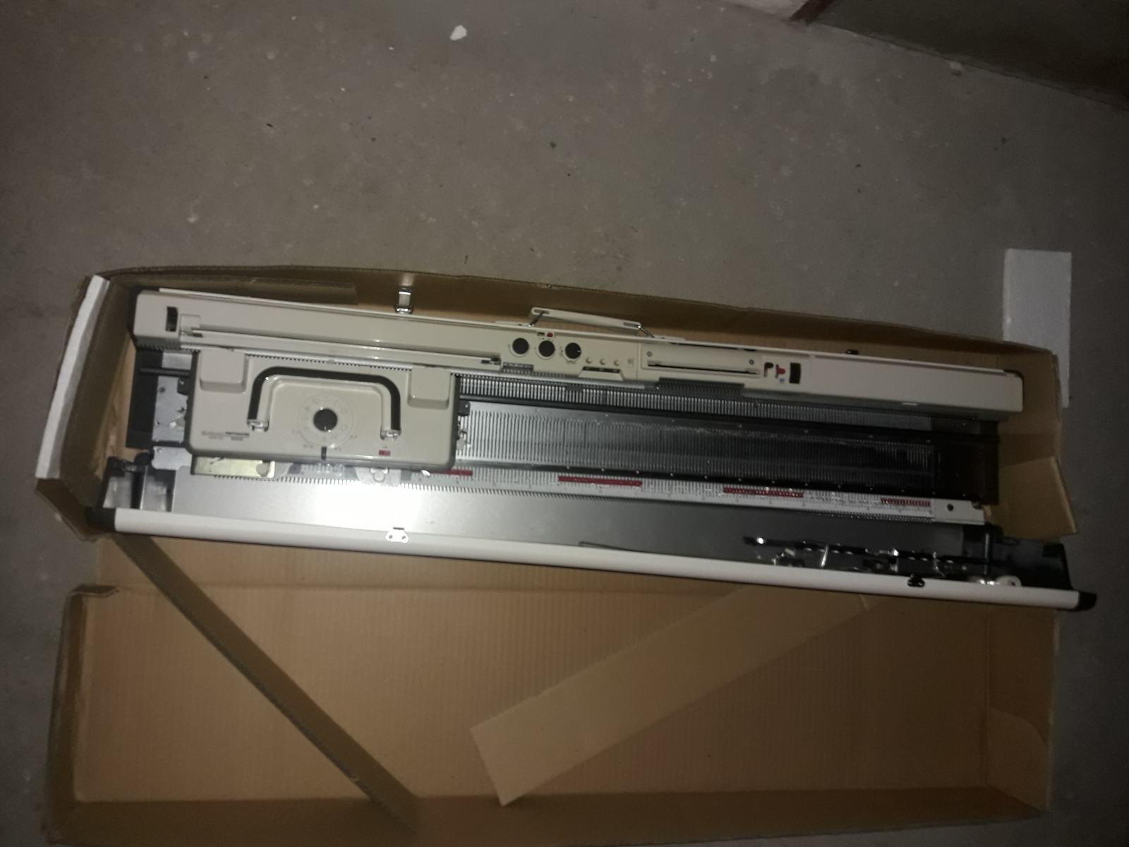 Empisal Knitmaster 700 K Empisal Knitmaster 700 K