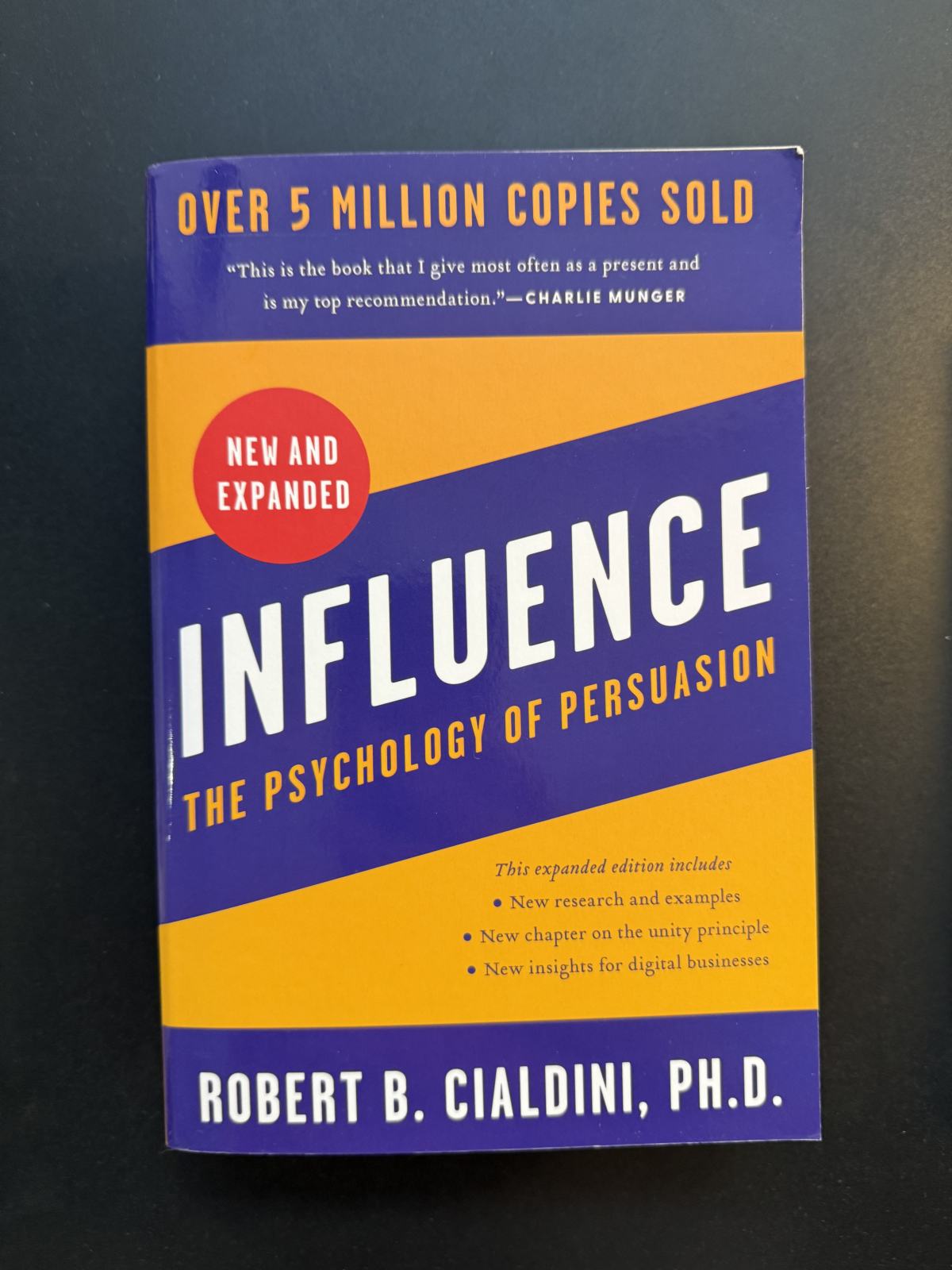 Influence: The Psychology of Persuasion - Robert B. Cialdini