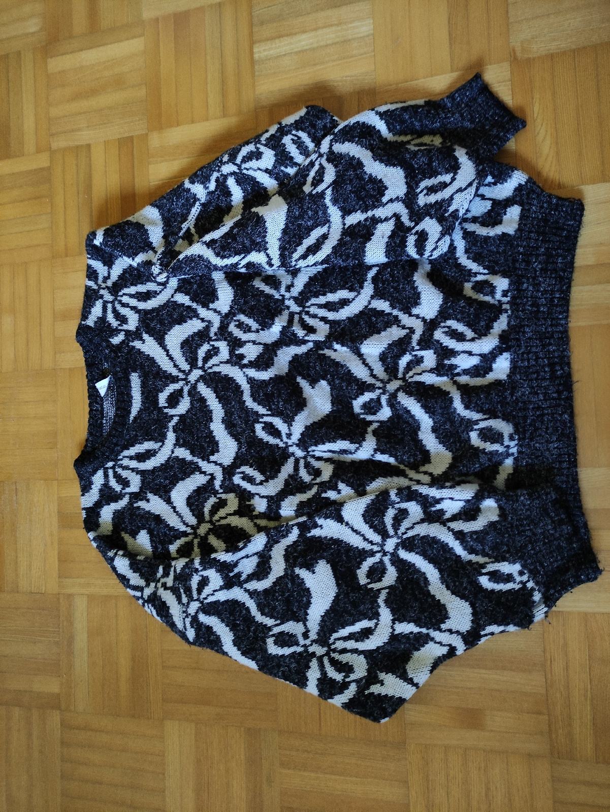 Maja – Klasičen retro pulover