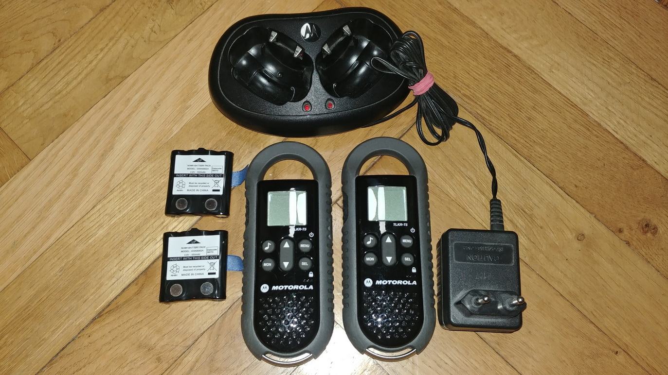 Cargador De Coche 9V Para Walkie-talkie Motorola TLKR-T5 - Conector DC IN, Enchufe Mechero, Cable 110cm
