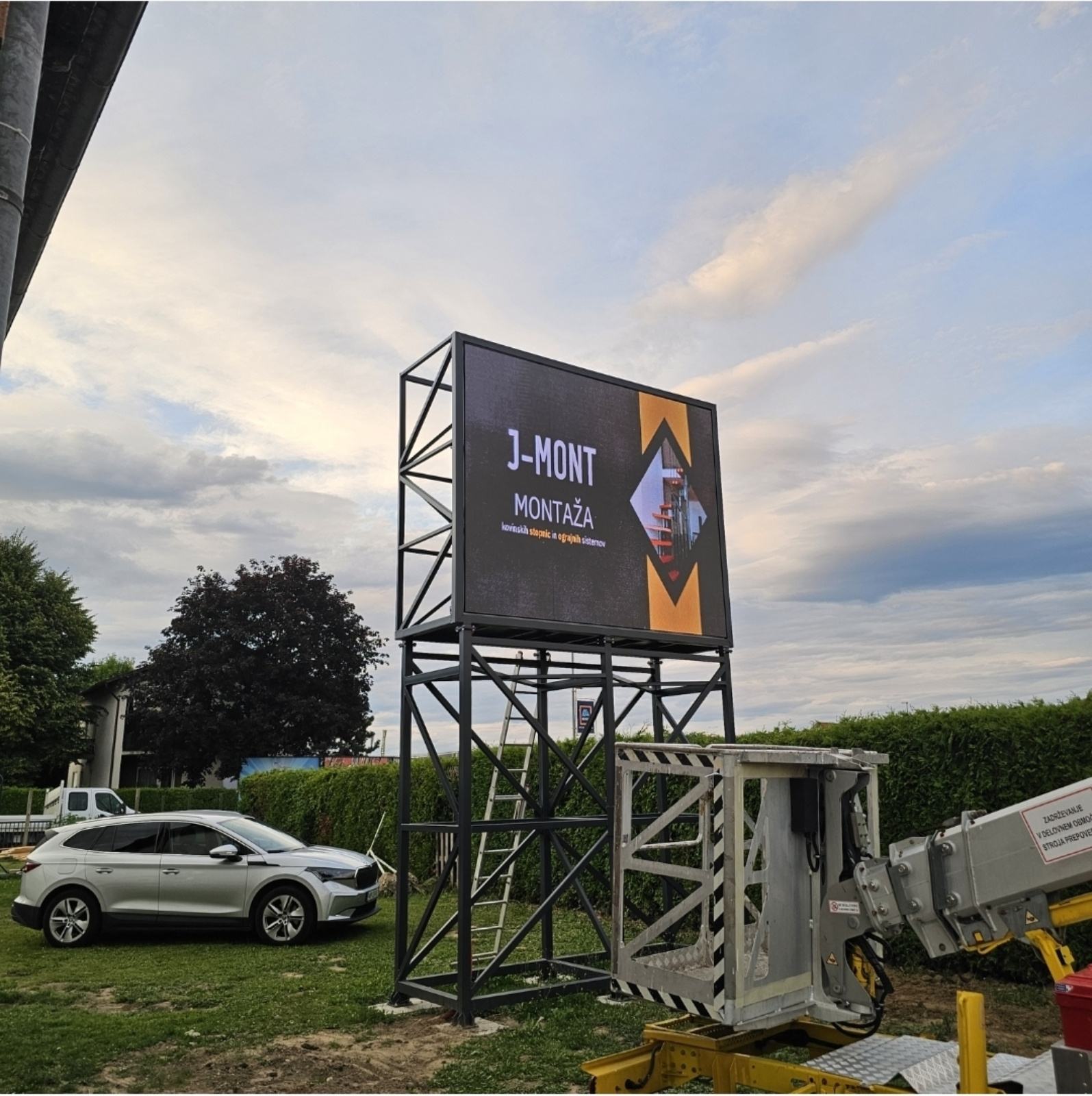 Led ekran zunanji reklamni NAJEM/PRODAJA