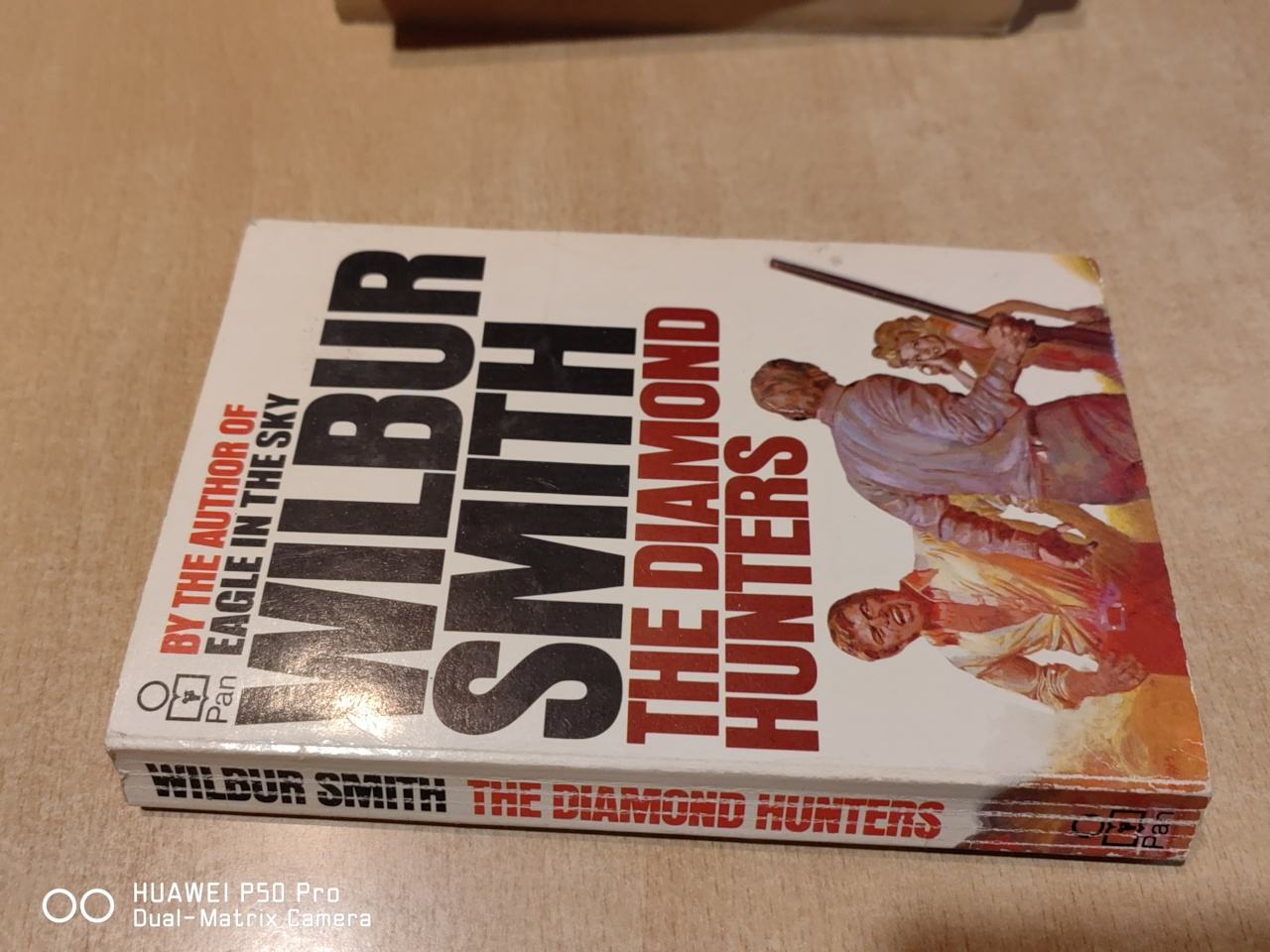the-diamond-hunters-wilbur-smith-angle-ko