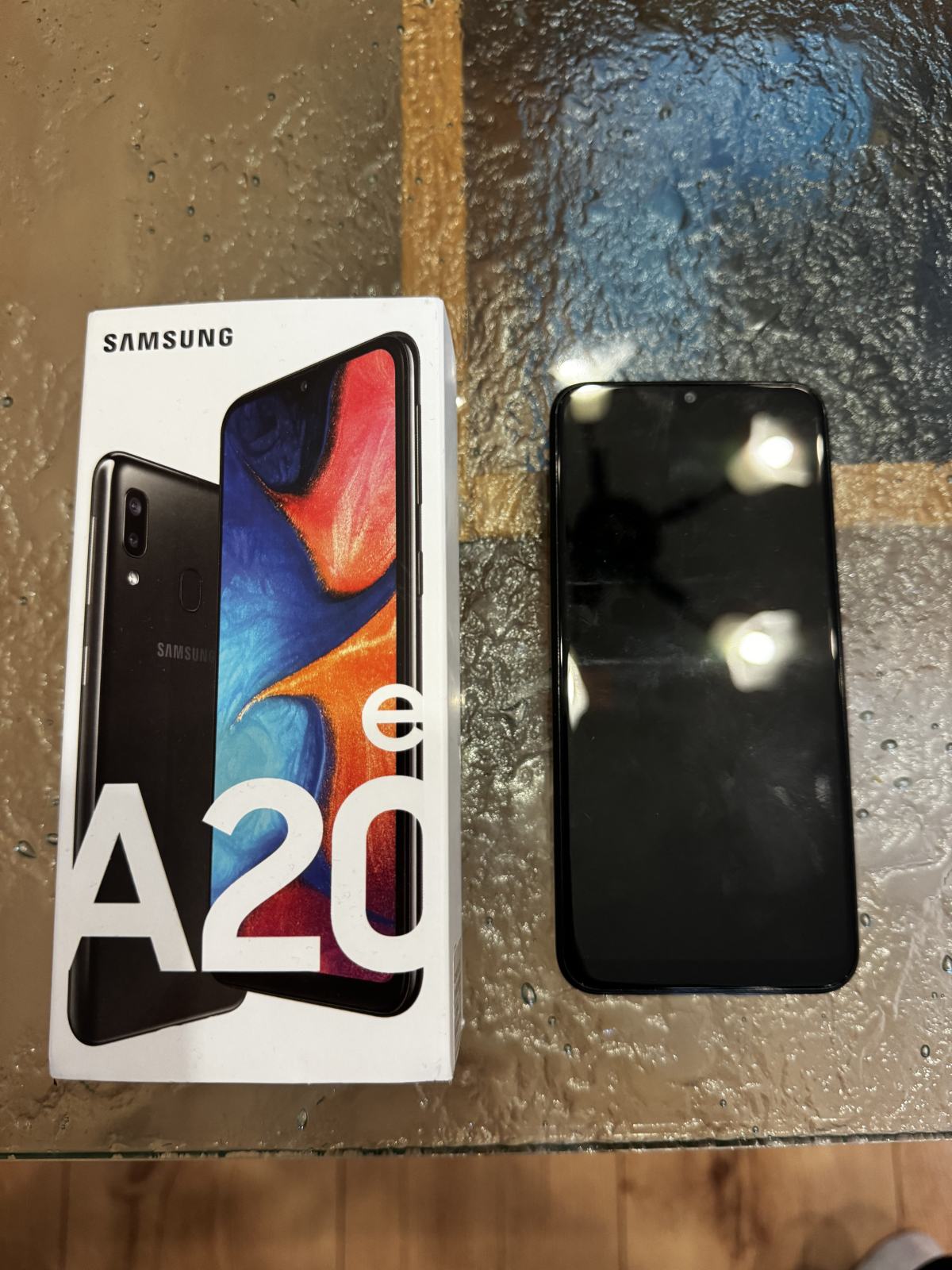 SAMSUNG Galaxy A20e