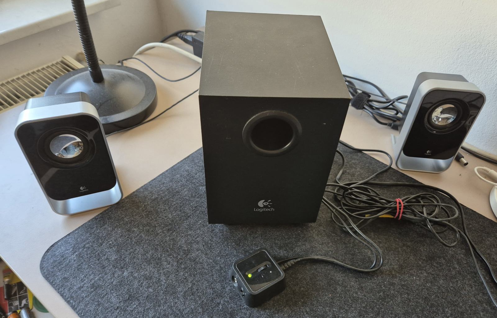 Dobri, delujoči Logitech zvočniki LS21