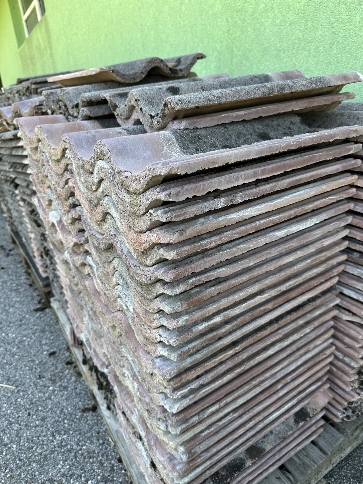 RABLJENI BETONSKI STREŠNIKI