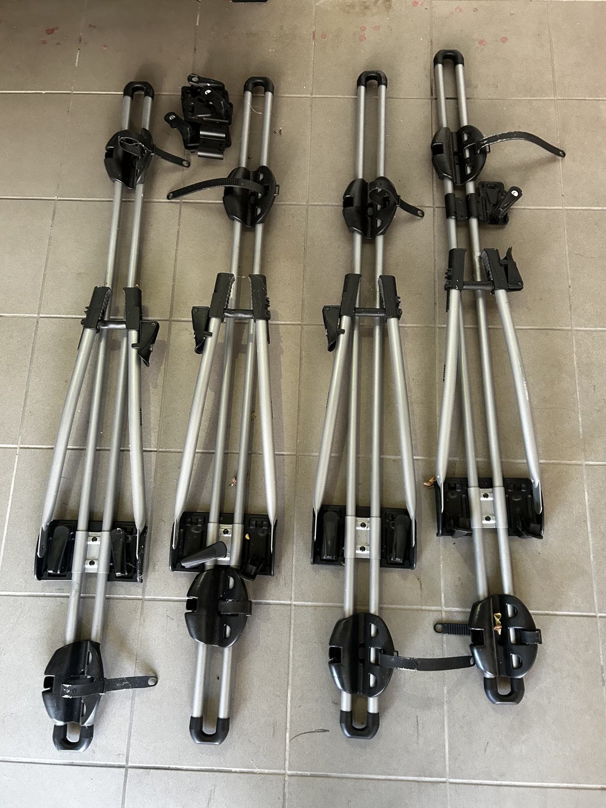 Kit De Reparación Para Adaptador De Barra Cuadrada Thule Freeride 532 - Número De Pieza 52862