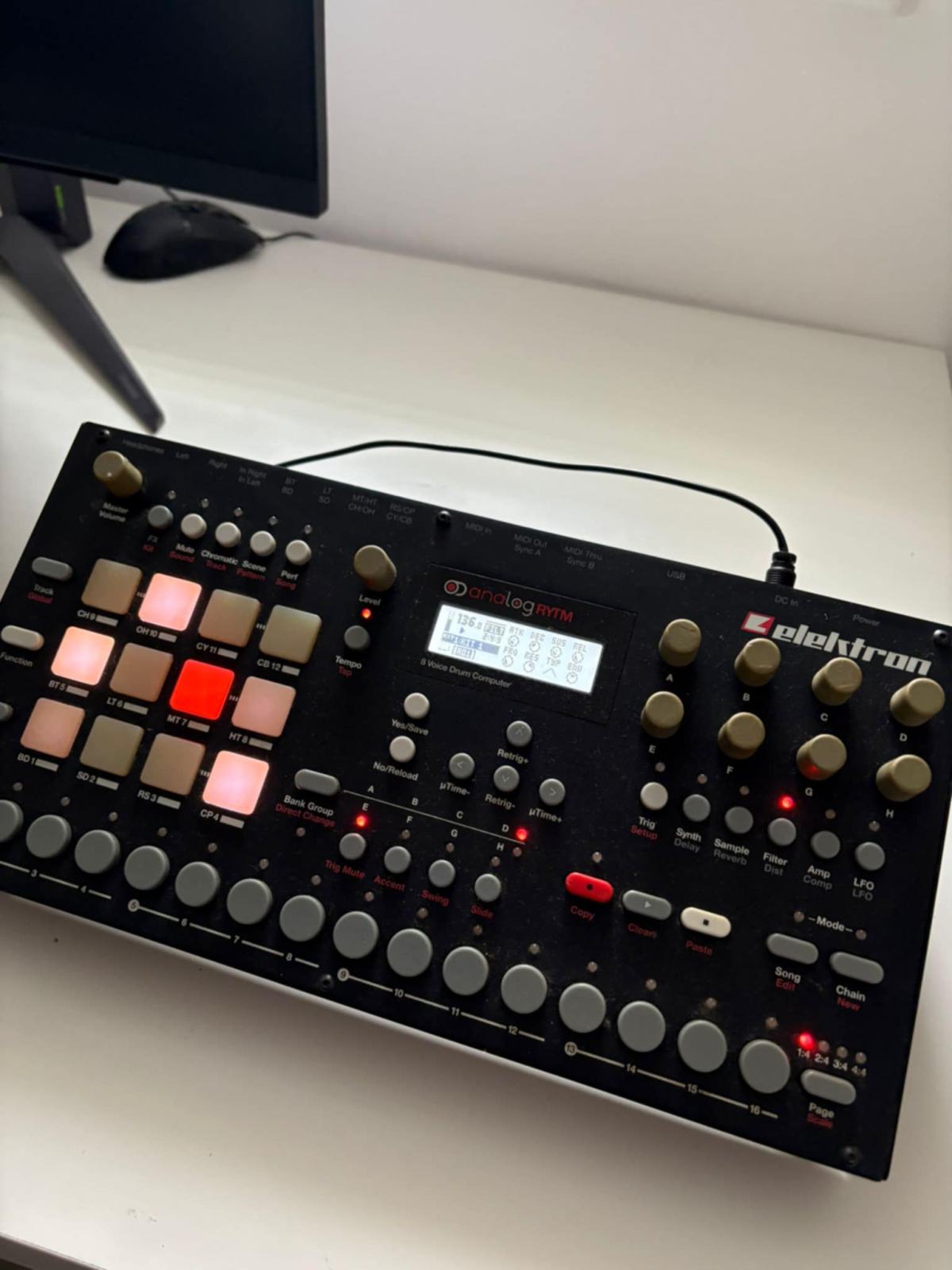Elektron Analog Rytm mk1 drum machine
