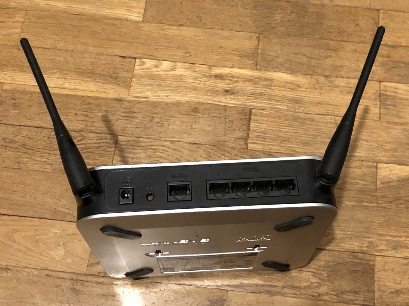 Linksys 200 Router Router Linksys VRV200