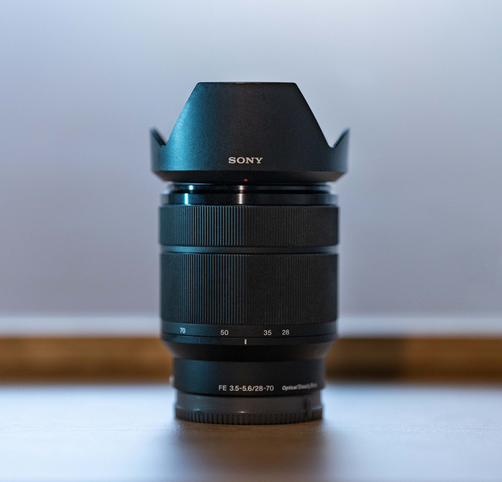 Objectif Zoom Sony FE 28-70 Mm F/3.5-5.6 OSS II Noir Pour Monture Sony E Et Sony Fe
