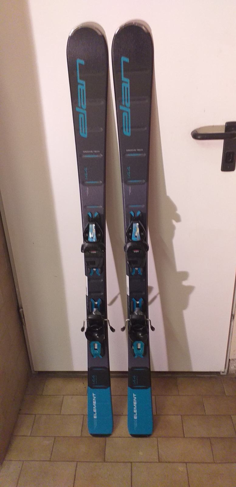 SMUČI ELAN ELEMENT