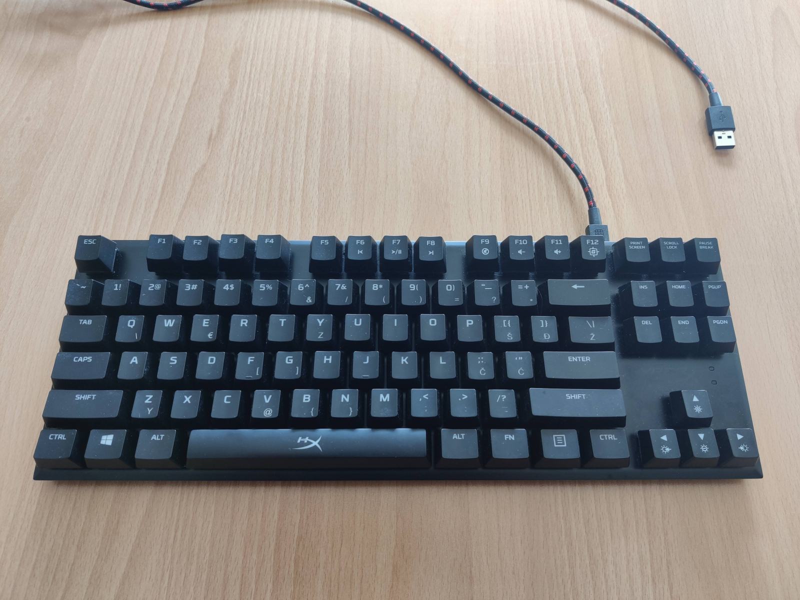 Hyperx alloy fps pro, Cherry mx BLUE switches