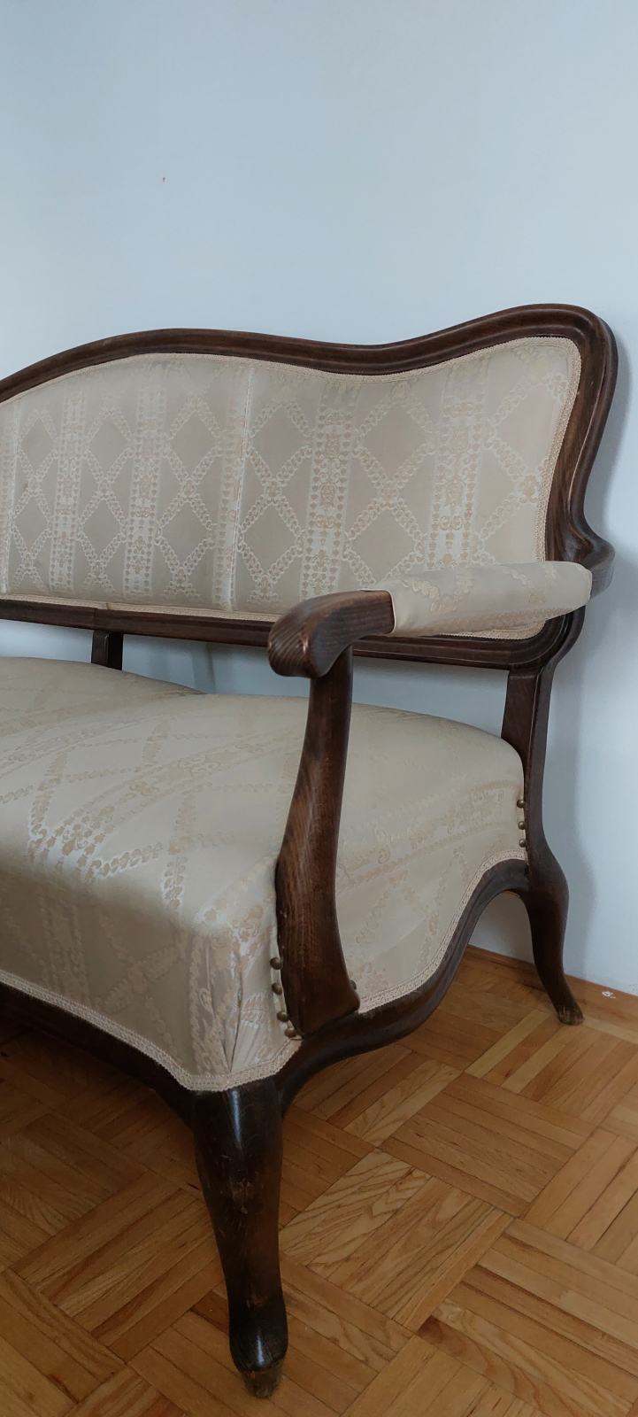 Trosed Stilles Sevnica Sedemdeseta Leta Odlicno Ohranjen trosed-stilles-sevnica-sedemdeseta-leta-odlicno-ohranjen