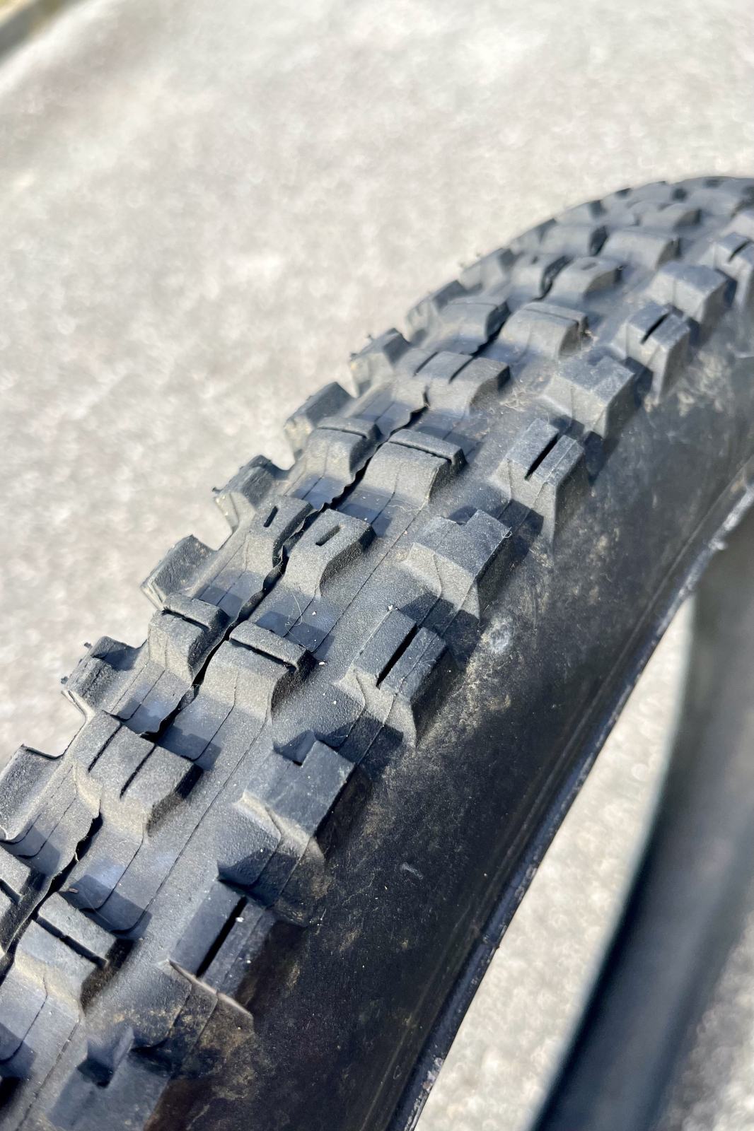 Pneumatico Maxxis Minion DHR II 29x2.40 WT - Per MTB E E-Bike, Mescola 3C MaxxTerra, Tubeless Ready, E50